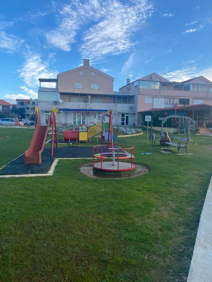Apartment Privlaka Direkt Am Strand Mit Klima Und Neuem Badezimmer Haustiere Sind Willkommen Εξωτερικό φωτογραφία