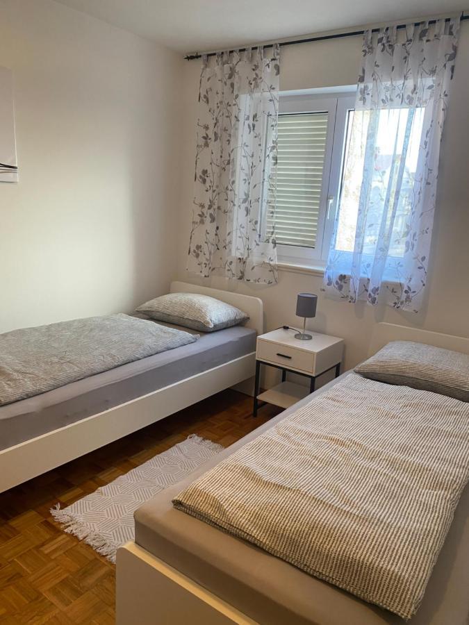 Apartment Privlaka Direkt Am Strand Mit Klima Und Neuem Badezimmer Haustiere Sind Willkommen Εξωτερικό φωτογραφία