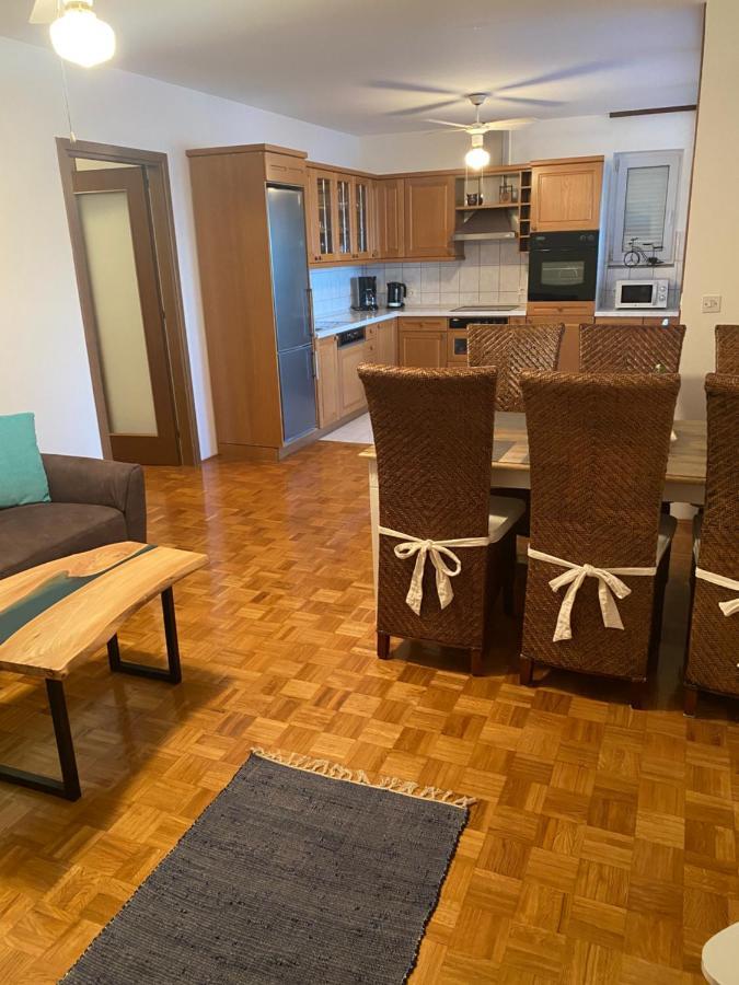 Apartment Privlaka Direkt Am Strand Mit Klima Und Neuem Badezimmer Haustiere Sind Willkommen Εξωτερικό φωτογραφία